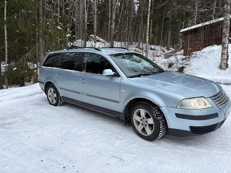 Begagnad 2003 VW Passat Kombi | 17 000 kr (Lite dyr) - Bild 1/4