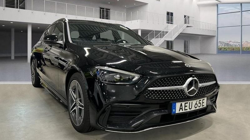 Begagnad Mercedes C300e AMG line 313 HK (230 kW) 2025 Svart