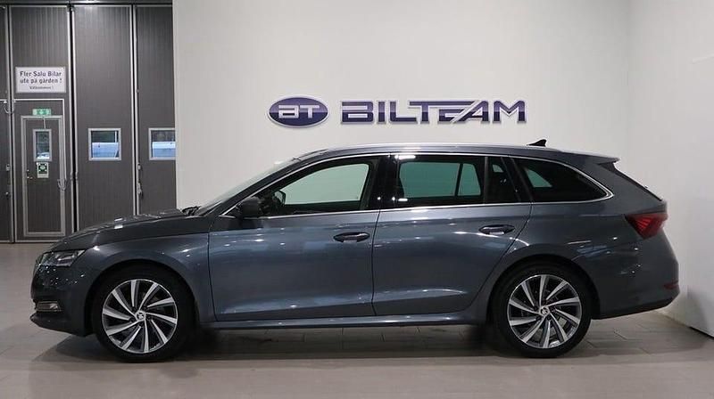 Begagnad Skoda Octavia Style 150 HK (110 kW) 2020 Grå Kombi