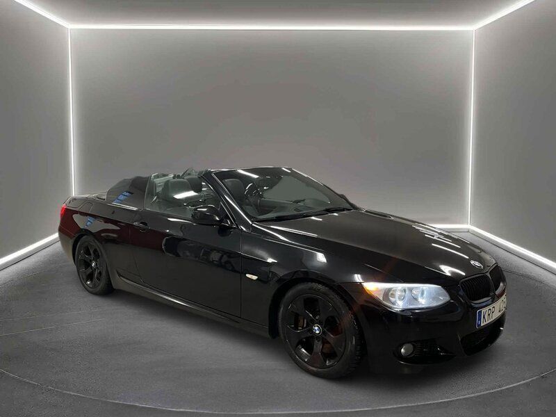 Svart Begagnad 2010 BMW 335 Cabriolet M Sport Cab | 199 900 kr (Marknadspris) - Bild 1/4