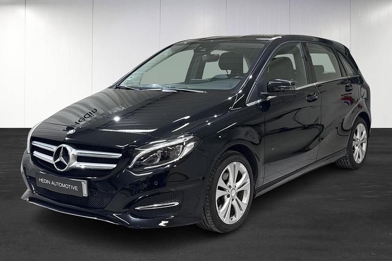 Svart Begagnad 2015 Mercedes 200 Kombi | 159 900 kr - Bild 1/4