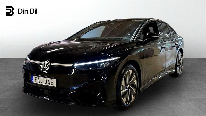 Svart Begagnad 2024 VW ID.7 Pro Sedan | 519 900 kr (Marknadspris) - Bild 1/4