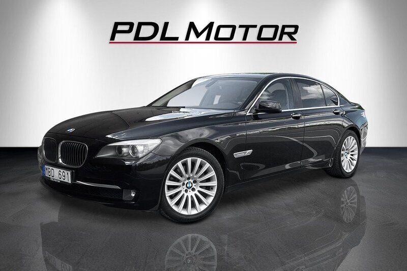 Svart Begagnad 2011 BMW 740L Sedan | 219 900 kr - Bild 1/4