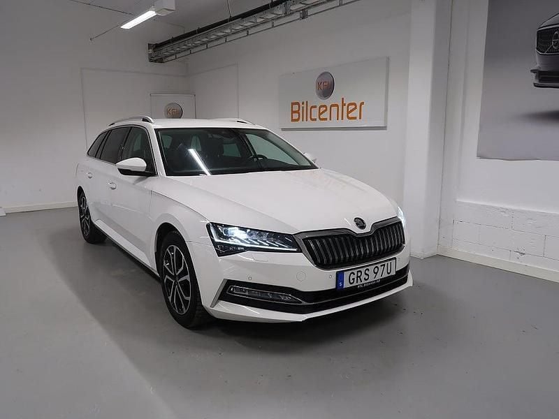 Begagnad Skoda Superb Style 218 HK (160 kW) 2021 Vit Kombi