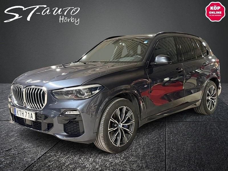 Grå Begagnad 2019 BMW X5 M Sport SUV | 449 900 kr (Superpris) - Bild 1/4