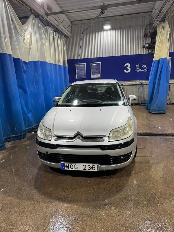 Begagnad 2005 Citroën C4 | 31 500 kr (Marknadspris) - Bild 1/4