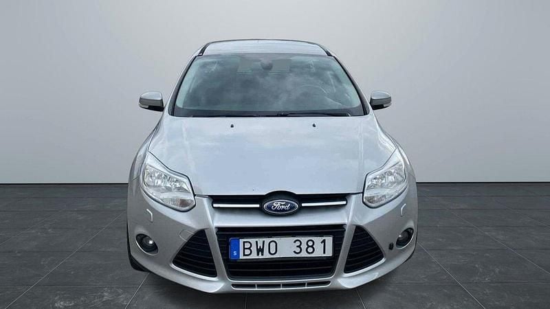 Grå Begagnad 2012 Ford Focus Trend Kombi | 47 900 kr (Marknadspris) - Bild 1/4