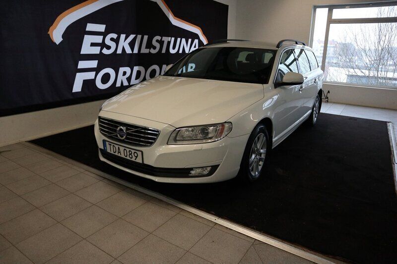 Vit Begagnad 2014 Volvo V70 Momentum Kombi | 134 900 kr (Lite dyr) - Bild 1/4