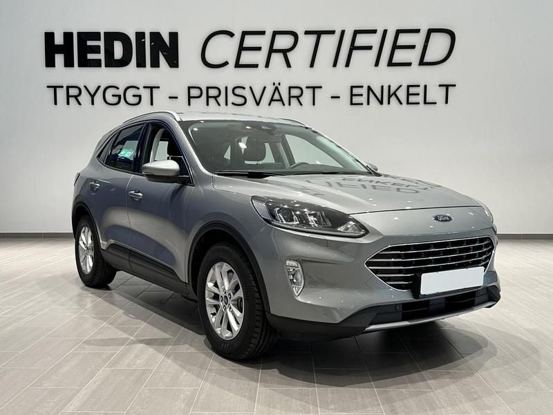Grå (silver) Begagnad 2022 Ford Kuga Titanium SUV | 269 900 kr (Marknadspris) - Bild 1/4