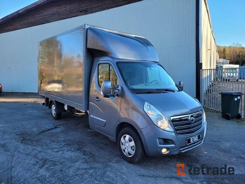 Begagnad Opel Movano 125 HK (91 kW) 2011 Grå Minibuss