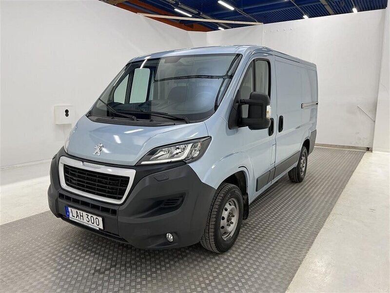 Begagnad Peugeot Boxer 131 HK (96 kW) 2016 Blå Van