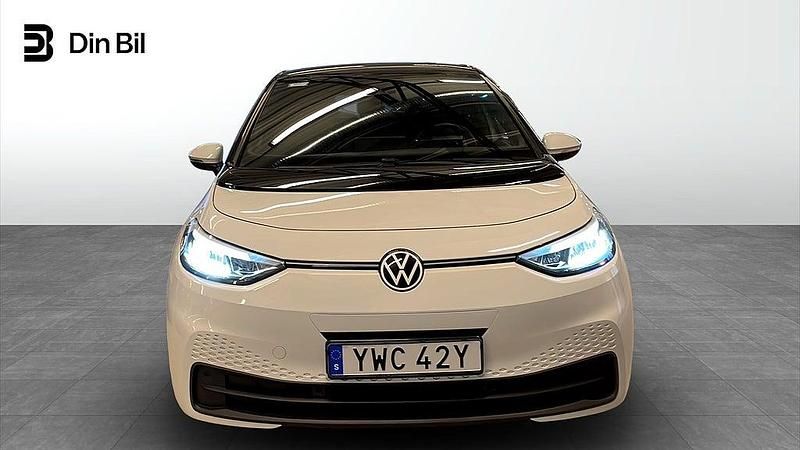 Begagnad VW ID.3 Pro Performance 150 kW (204 HK) 2023 Vit Halvkombi