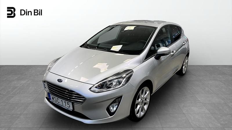 Begagnad Ford Fiesta Titanium 101 HK (74 kW) 2017 Grå Halvkombi