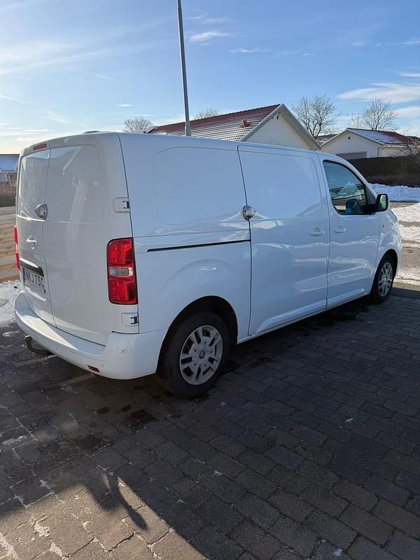 Begagnad Peugeot Expert 122 HK (89 kW) 2019 Van