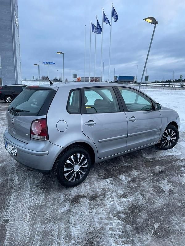 Begagnad VW Polo 80 HK (58 kW) 2008 Halvkombi