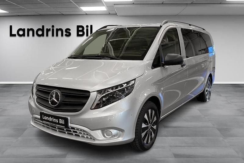 Silver Begagnad 2023 Mercedes Vito Kombi | 529 000 kr - Bild 1/4