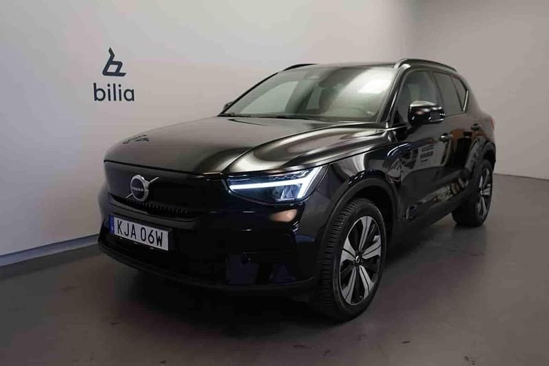 Svart Begagnad 2023 Volvo XC40 Single Motor SUV | 344 500 kr - Bild 1/1
