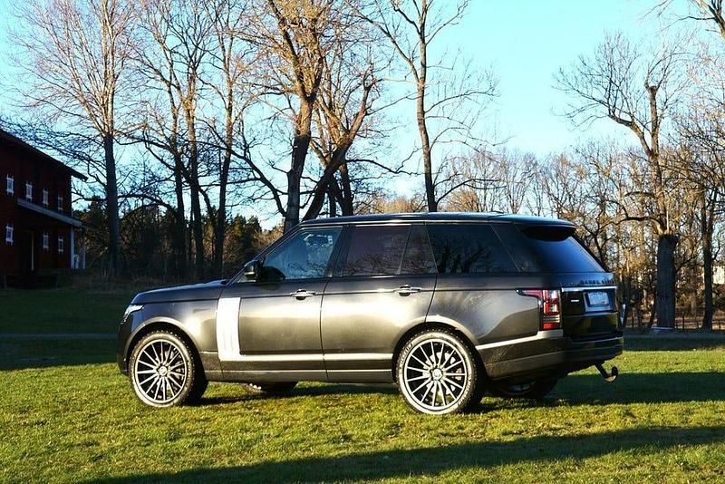 Begagnad Land Rover Range Rover Autobiography 510 HK (375 kW) 2013 Antracitgrå met/svart skinn SUV