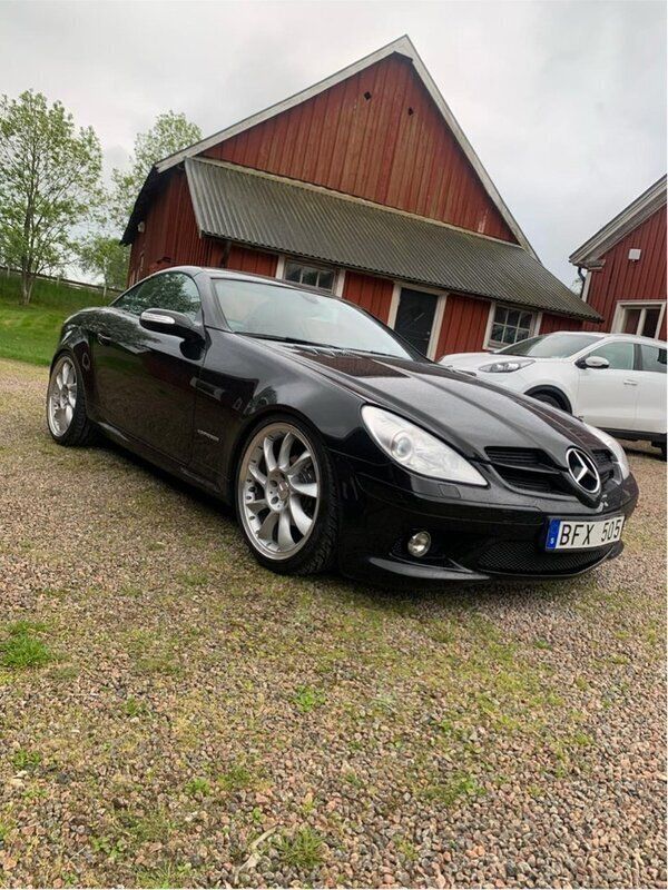 Svart Begagnad 2005 Mercedes SLK200 AMG Cab | 120 000 kr (Lite dyr) - Bild 1/4