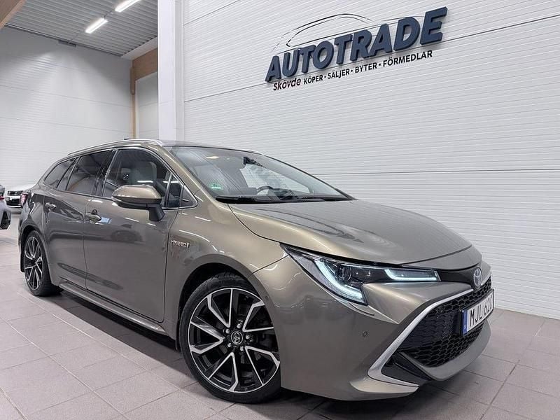 Begagnad Toyota Corolla Executive 184 HK (135 kW) 2019 Grön Kombi