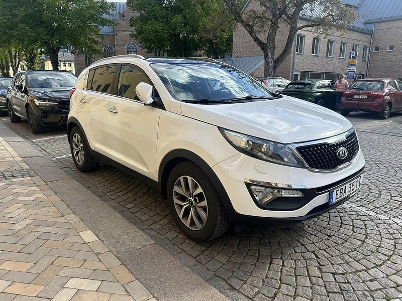 Vit Begagnad 2014 Kia Sportage SUV | 119 000 kr (Marknadspris) - Bild 1/4