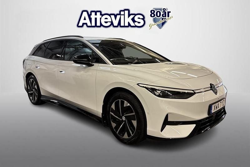 Vit Begagnad 2024 VW ID.7 Pro Kombi | 519 900 kr (Marknadspris) - Bild 1/4