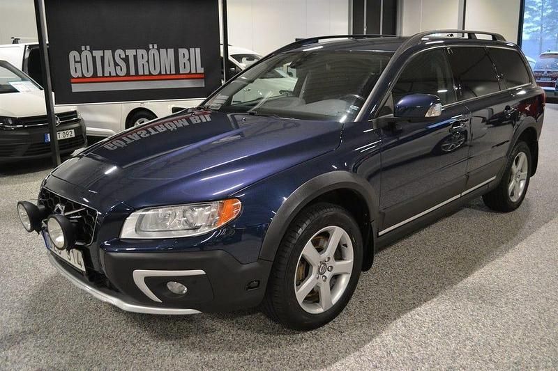 Mörkblå Begagnad 2014 Volvo XC70 Kombi | 135 000 kr (Marknadspris) - Bild 1/4