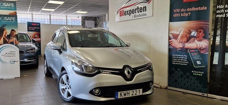 Silver Begagnad 2015 Renault Clio GrandTour Kombi | 52 900 kr (Bra pris) - Bild 1/4