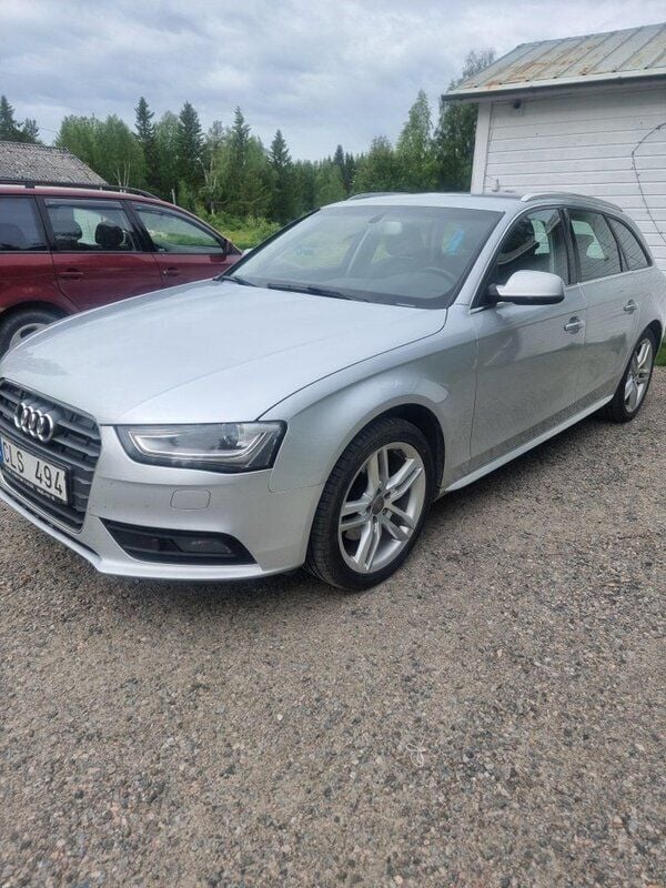 Silver Begagnad 2013 Audi A4 Kombi | 98 000 kr (Bra pris) - Bild 1/4