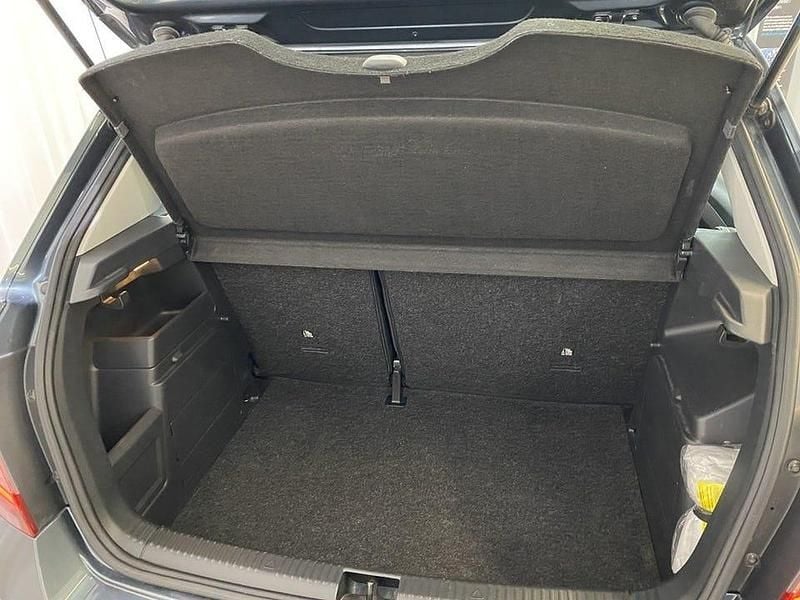 Begagnad Skoda Fabia Style 95 HK (69 kW) 2021 Grå Halvkombi