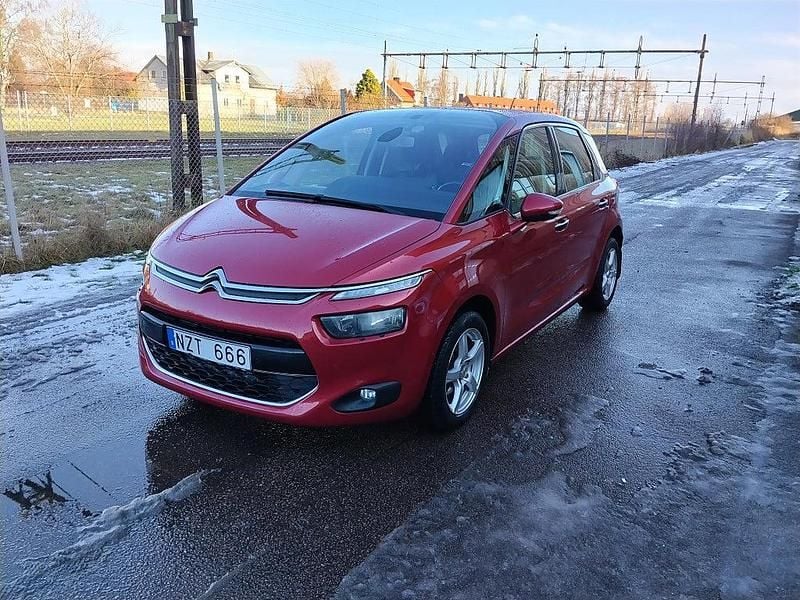 Röd Begagnad 2013 Citroën C4 Picasso Minibuss | 92 000 kr (Marknadspris) - Bild 1/4
