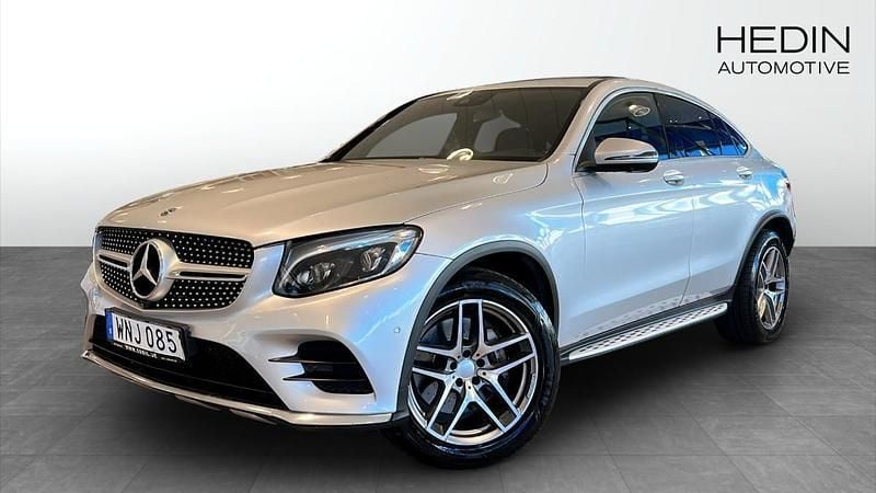 Silver Begagnad 2017 Mercedes GLC220 AMG Sportkupé | 329 900 kr (Marknadspris) - Bild 1/4