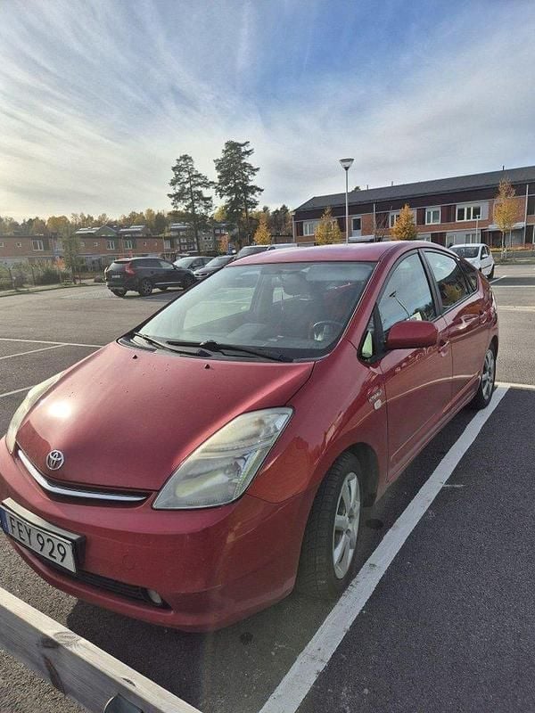 Röd Begagnad 2009 Toyota Prius Halvkombi | 52 000 kr (Bra pris) - Bild 1/4