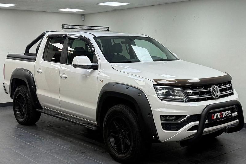 Vit Begagnad 2017 VW Amarok Pickup | 279 900 kr (Lite dyr) - Bild 1/4