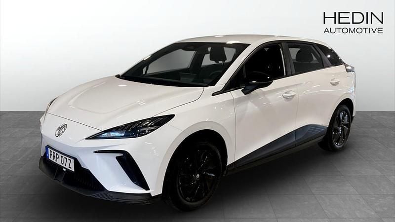 Vit (white) Begagnad 2023 MG MG4 EV Halvkombi | 259 900 kr - Bild 1/4