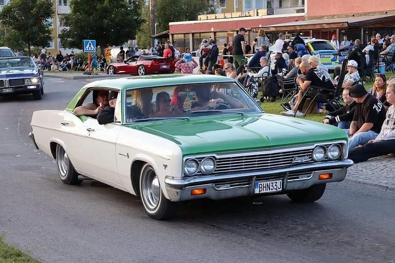 Begagnad Chevrolet Impala Sport 198 HK (145 kW) 1966 Sedan