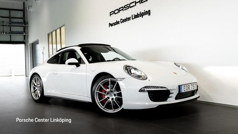 Vit (white) Begagnad 2014 Porsche 911 Carrera 4S Sportkupé | 1 069 000 kr (Marknadspris) - Bild 1/4