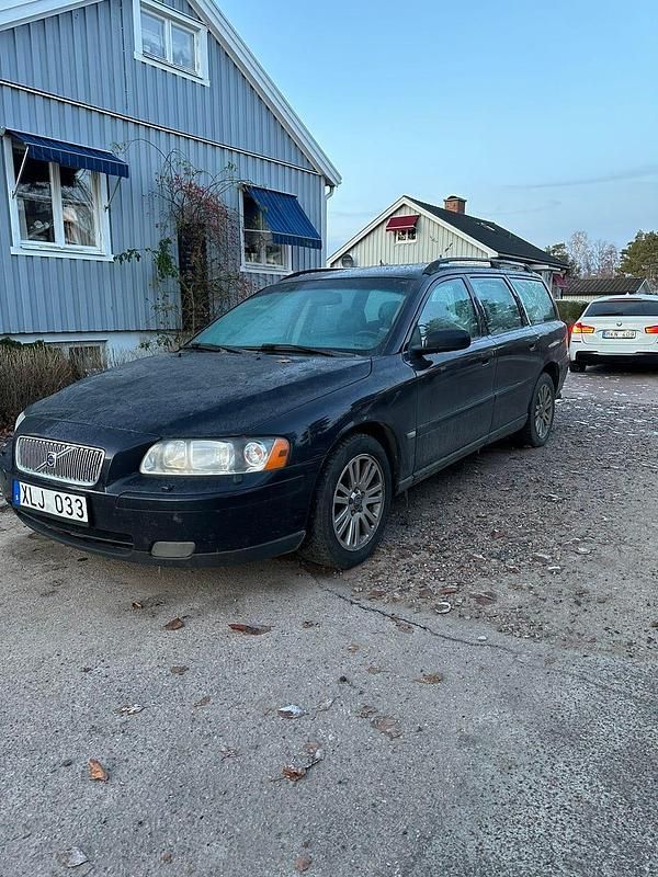 Begagnad 2006 Volvo V70 Kombi | 26 000 kr (Bra pris) - Bild 1/2