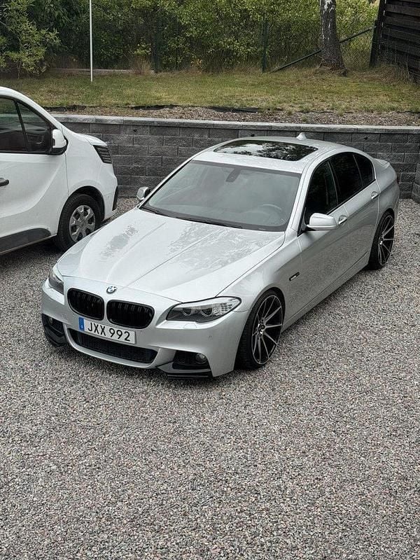 Grå Begagnad 2010 BMW 535 M Sport Sedan | 130 000 kr (Marknadspris) - Bild 1/4