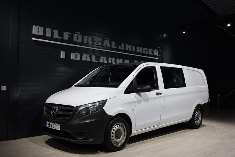 Svart (vit) Begagnad 2018 Mercedes Vito Minibuss | 269 000 kr (Dyr) - Bild 1/4