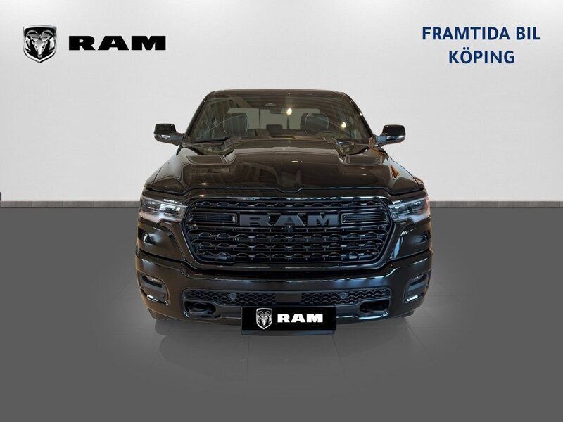 Svart Ny 2025 Dodge Ram Limited Pickup | 1 329 500 kr (Marknadspris) - Bild 1/4