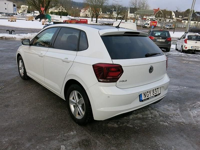 Begagnad VW Polo Comfortline 95 HK (69 kW) 2019 Vit Halvkombi