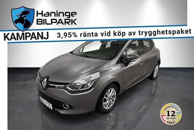 Grå Begagnad 2015 Renault Clio IV Halvkombi | 64 995 kr (Marknadspris) - Bild 1/2