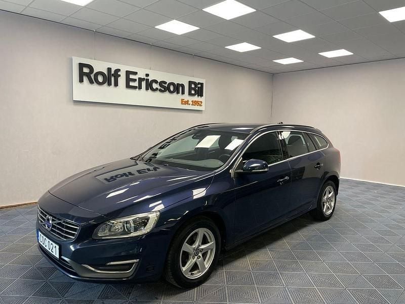 Blå Begagnad 2014 Volvo V60 Business Edition Kombi | 159 500 kr (Marknadspris) - Bild 1/4