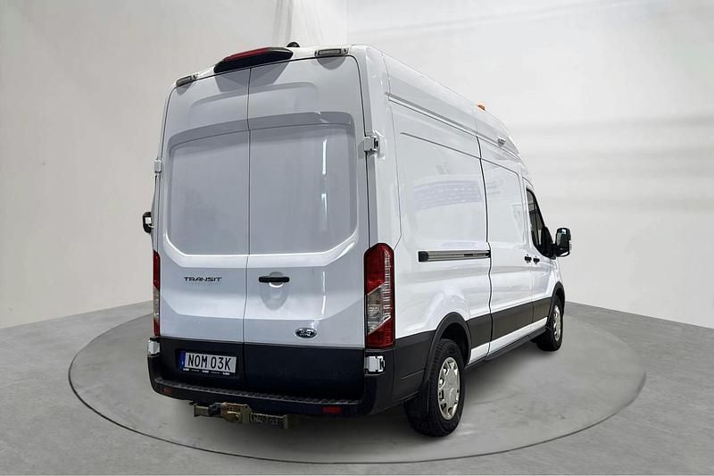 Begagnad Ford Transit 130 HK (95 kW) 2020 Vit Halvkombi