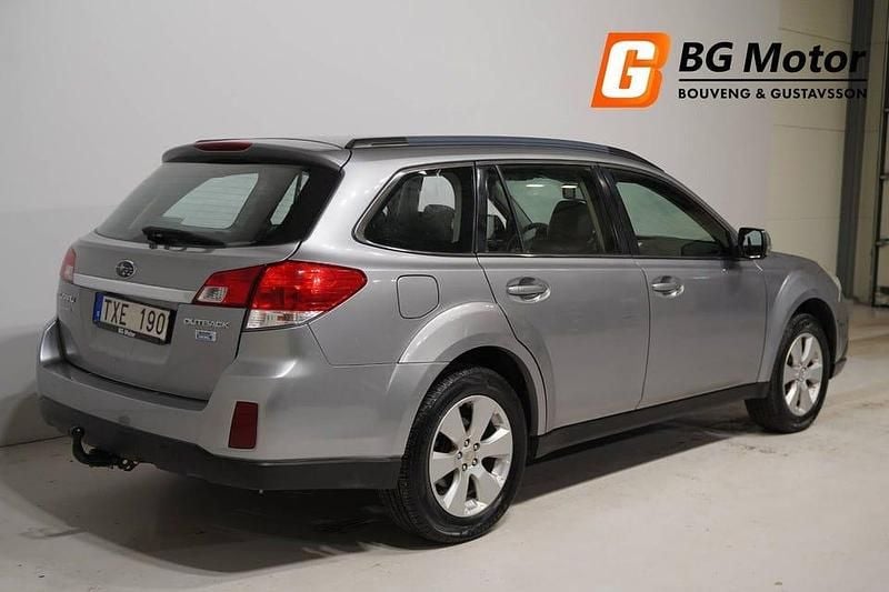 Begagnad Subaru Outback 150 HK (110 kW) 2010 Grå Kombi