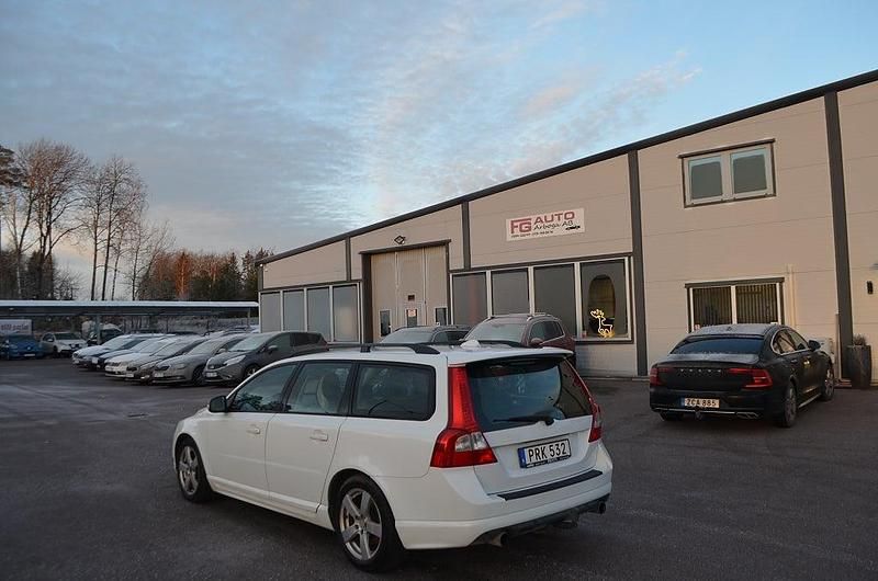 Begagnad Volvo V70 R-Design 231 HK (169 kW) 2010 Vit Kombi