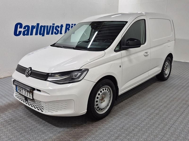 Vit Begagnad 2021 VW Caddy Minibuss | 269 000 kr (Lite dyr) - Bild 1/4
