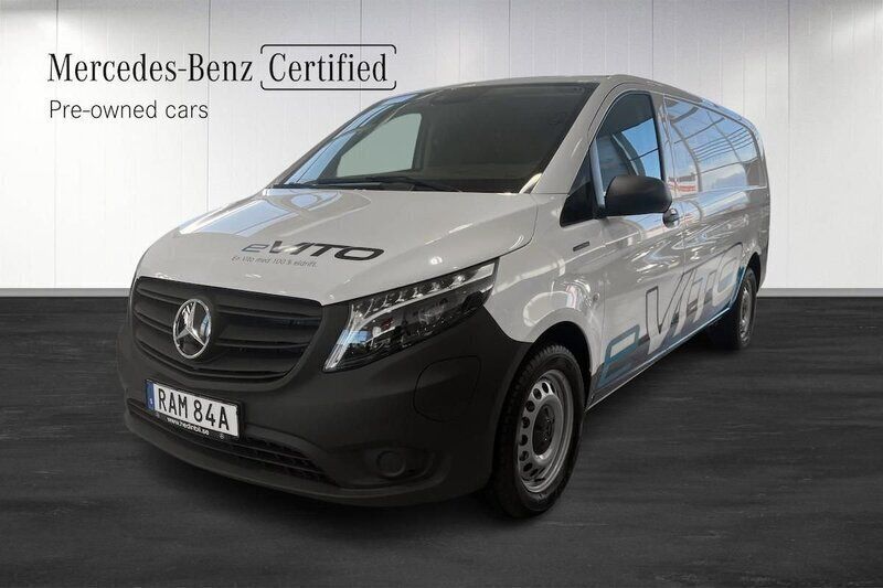 Vit Begagnad 2023 Mercedes e-Vito Minibuss | 437 375 kr (Superpris) - Bild 1/4