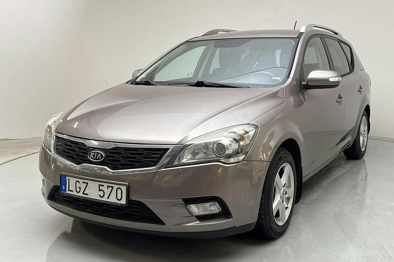 Mörkgrå Begagnad 2011 Kia Ceed | 45 000 kr (Bra pris) - Bild 1/4